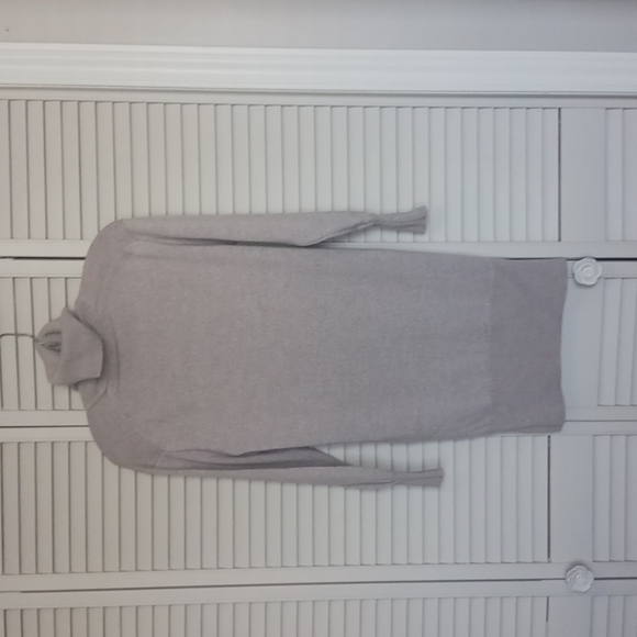 Aritzia Wilfred Wool Turtleneck Sweater Dress, Size XXS, Grey/Beige Colour - Picture 6 of 13